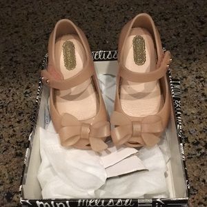 Mini Melissa pink shoes with bow